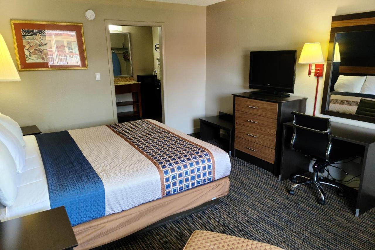 Travelodge By Wyndham Williamsburg Colonial Area Экстерьер фото