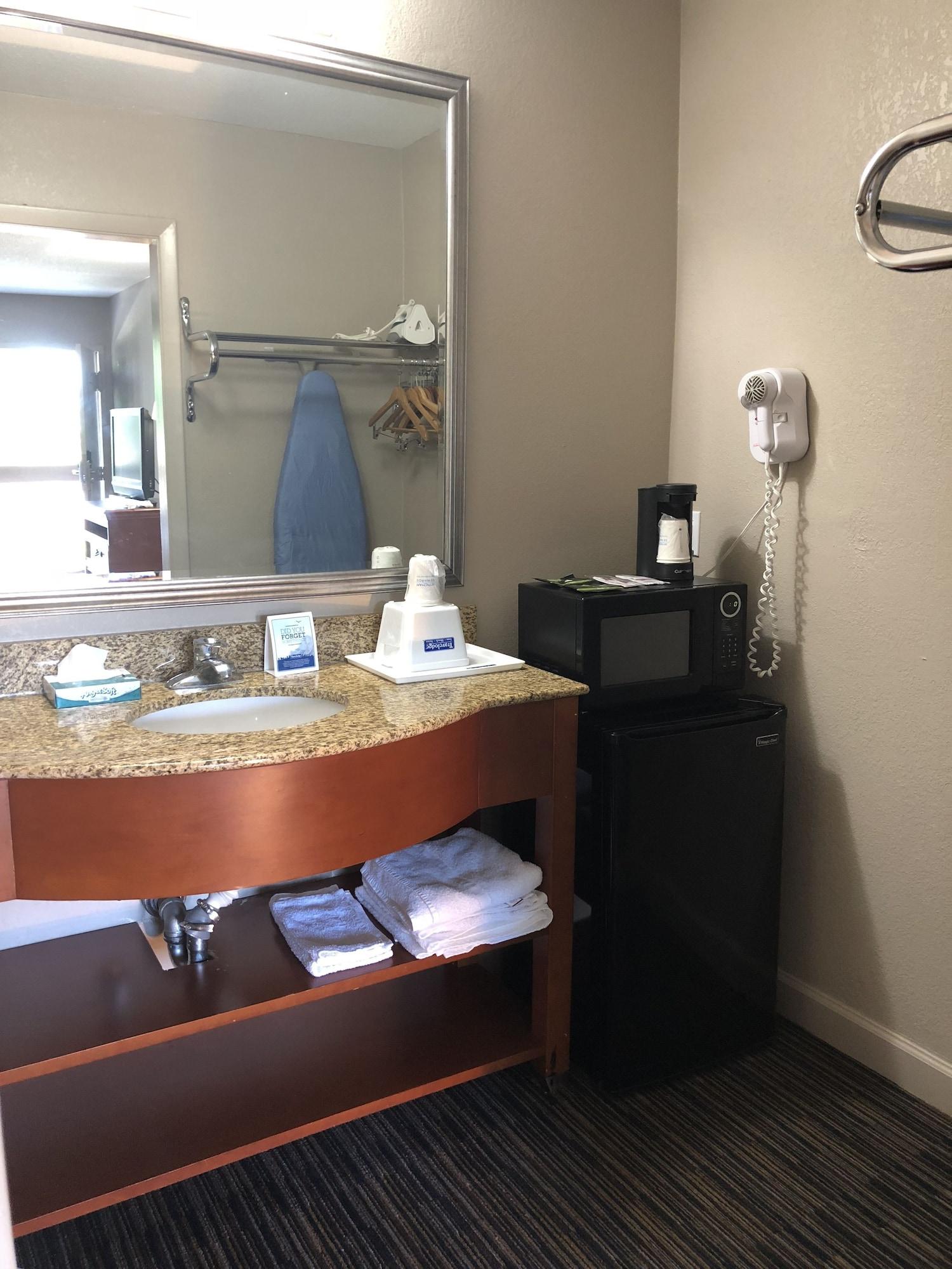 Travelodge By Wyndham Williamsburg Colonial Area Экстерьер фото