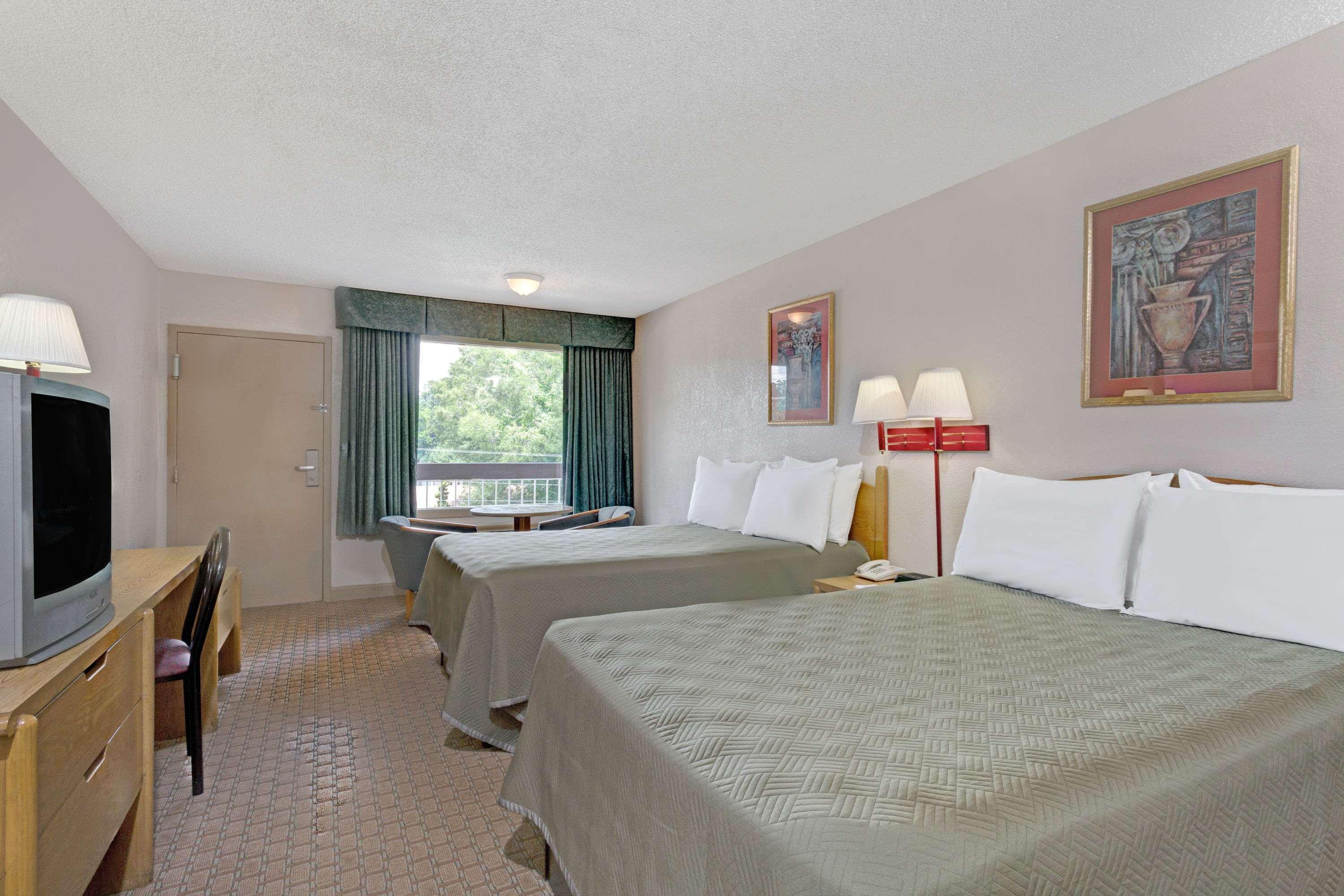 Travelodge By Wyndham Williamsburg Colonial Area Экстерьер фото