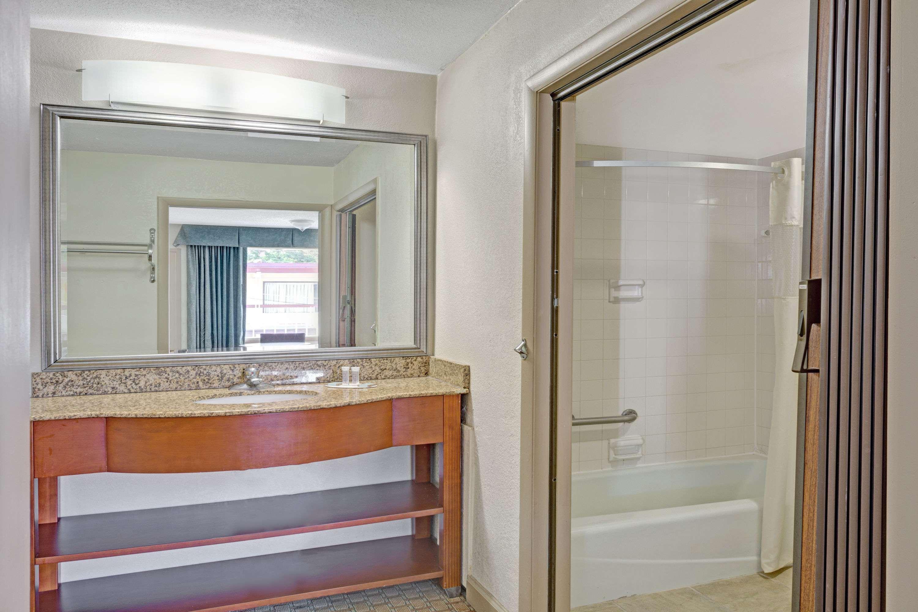 Travelodge By Wyndham Williamsburg Colonial Area Экстерьер фото